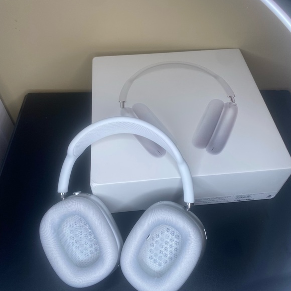 AirPod Max (1 of 1) Best Quality hands down - Picture 5 of 10
